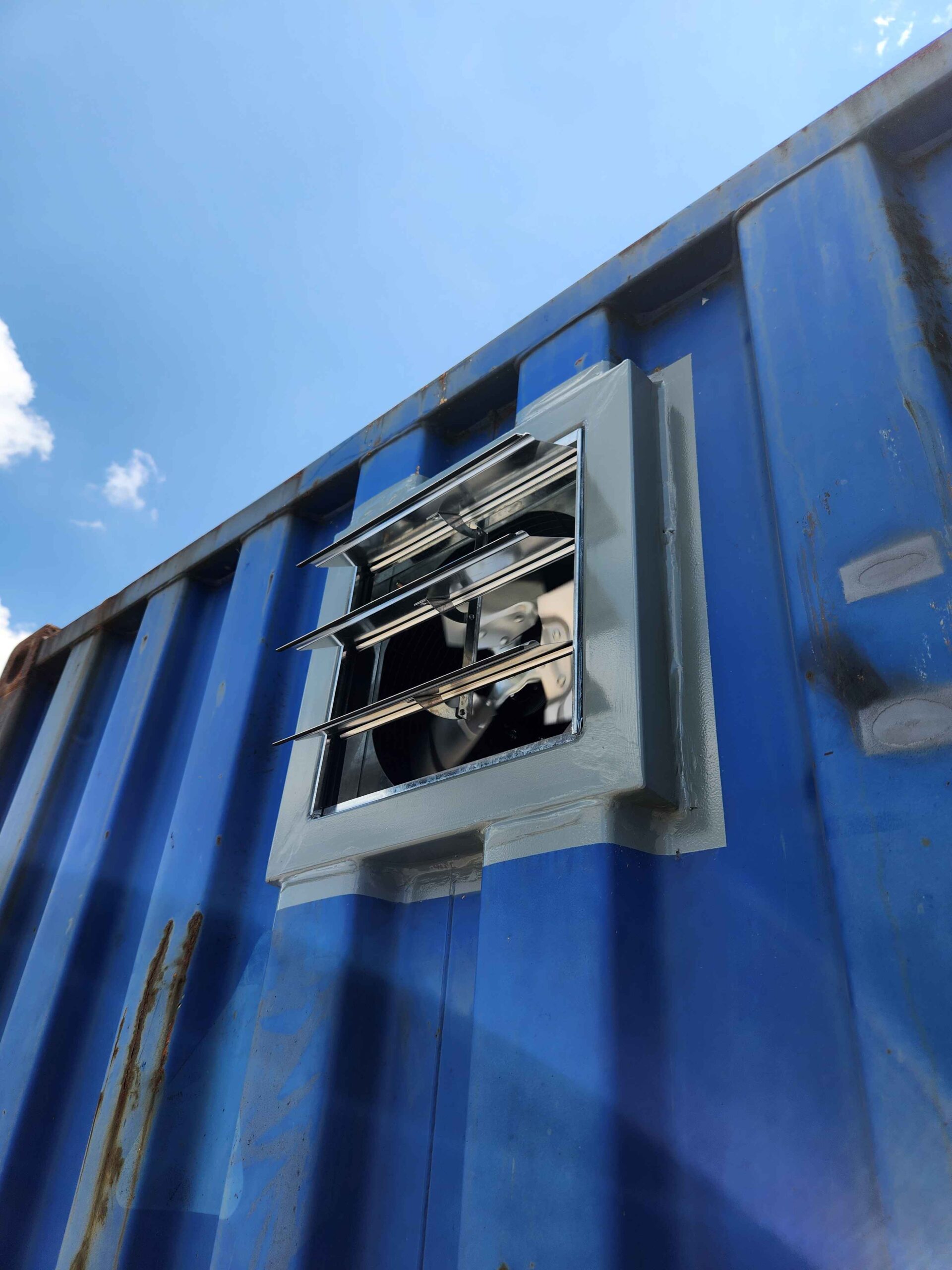 ventilation for plug n play containers